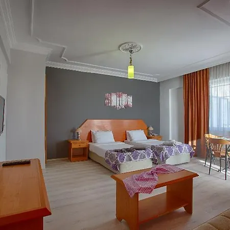 Hotel H.m.a. &