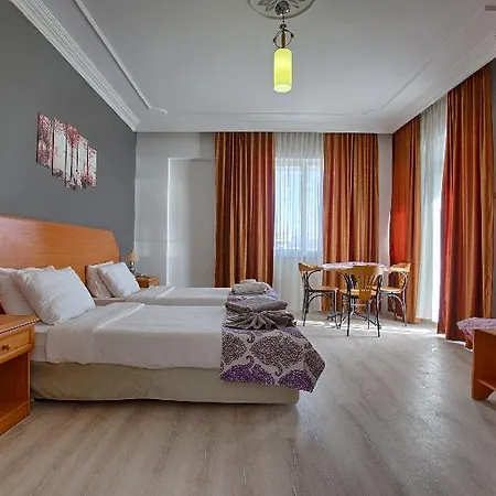 Hotel H.m.a. & 3*